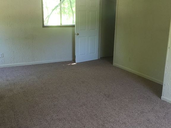 3rd image of 3419 Clarke Blvd