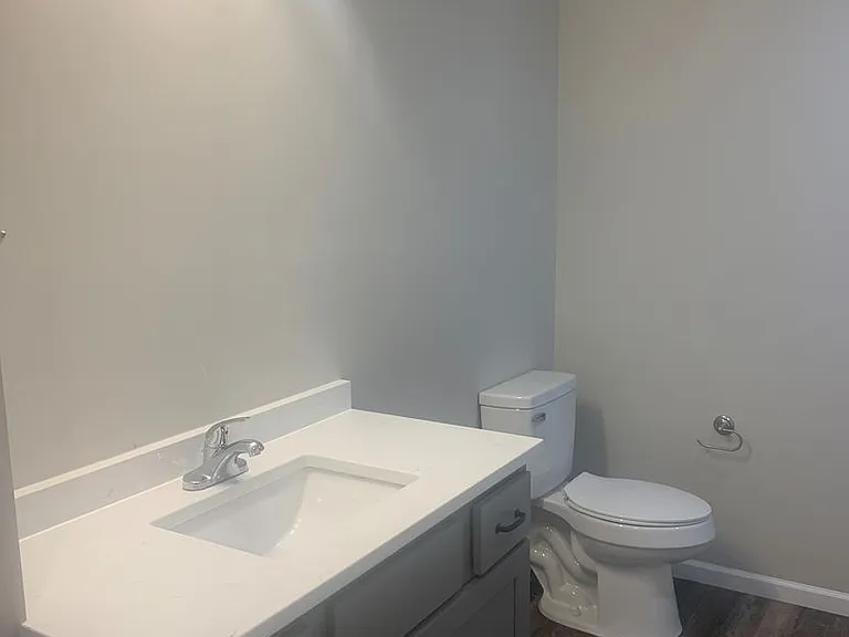 191-197 Stone Ct — Photo 3