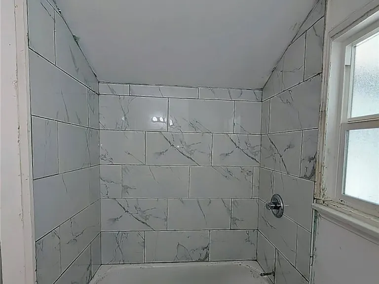 7807 Louise Ave — Photo 3