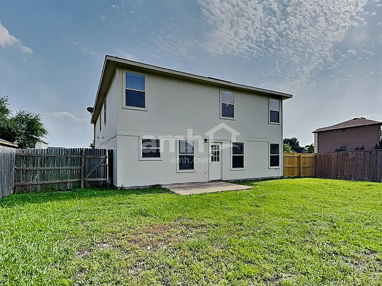 210 Phillips St — Photo 21