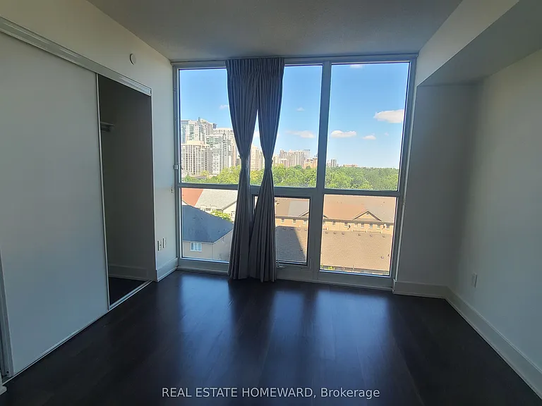 88 Sheppard Ave E #808 — Photo 4