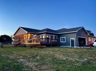 210 E Juniper Ave, Mitchell, SD 57301