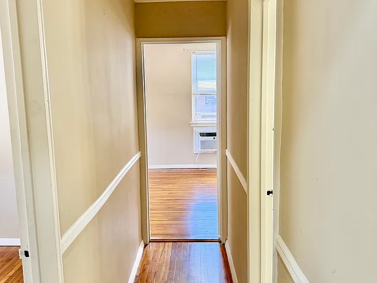 69 Croton Ave #3J — Photo 3