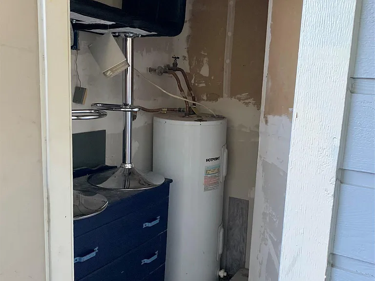3111 Tom Green St #101 — Photo 12