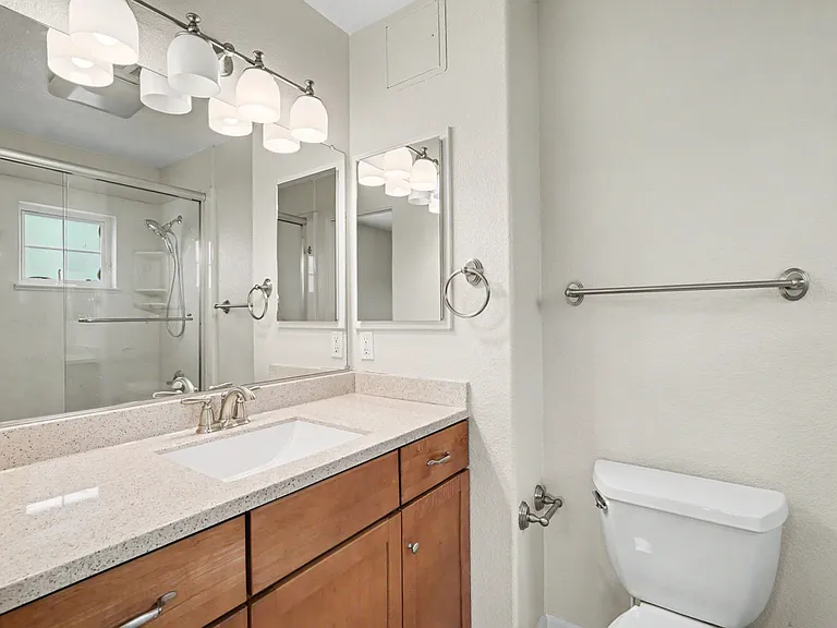 808 Lenzen Ave #107 — Photo 19