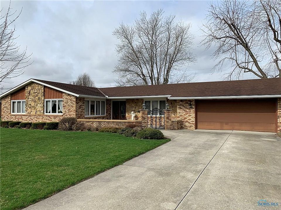1st image of 11046 Fairview Dr #4