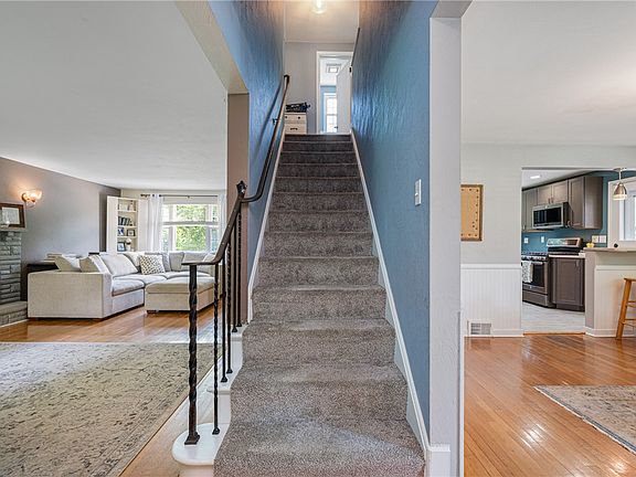 2nd image of 1253 Beagle Dr