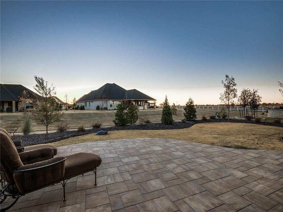 1st image of 8008 Osprey Ln