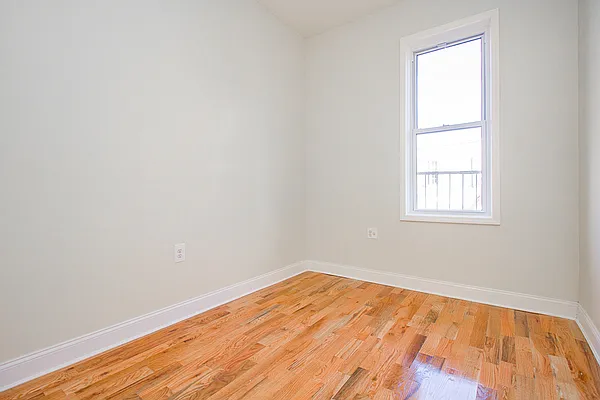 Rented by MySpaceNYC | media 13