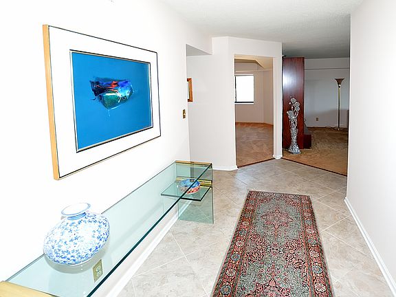 2nd image of 1600 N Oak St APT 1618
