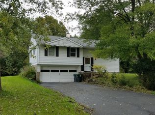 4 Glenn St, Warwick, NY 10990