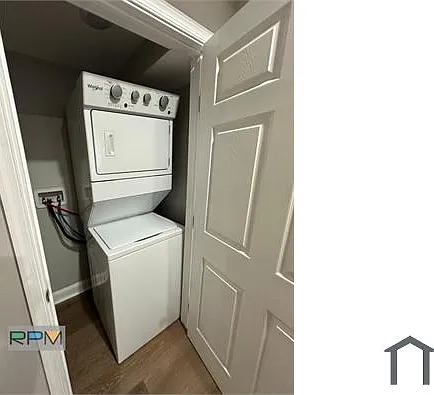3 bed, $1,800 — Photo 2