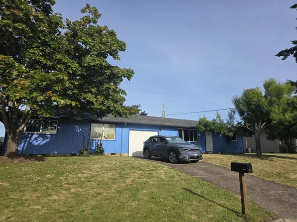 815 S 37th St #2, Springfield, OR 97478