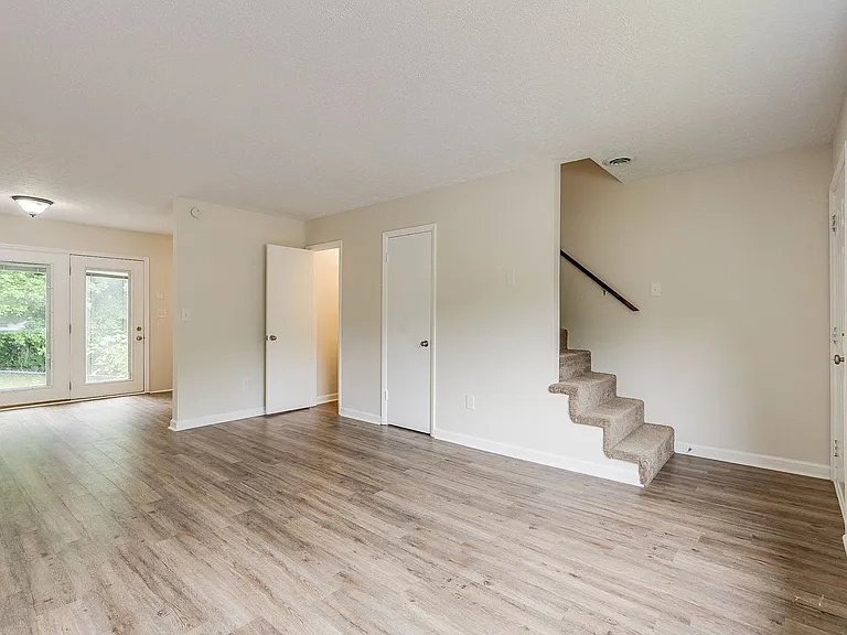 364 Fir St — Photo 4