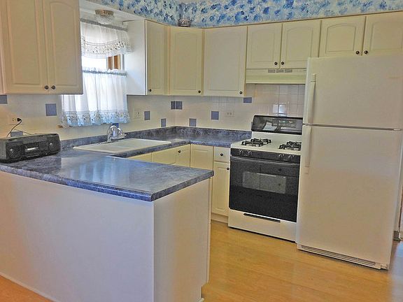 4th image of 2413 N 77th Ct #2