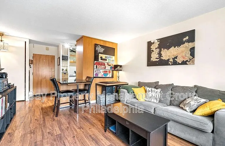 2101 Chestnut St #910 — Photo 3
