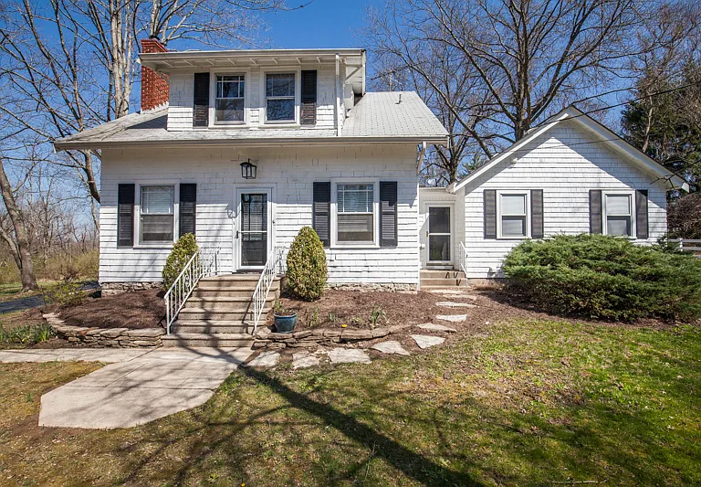 8550 Keller Rd — Photo 2