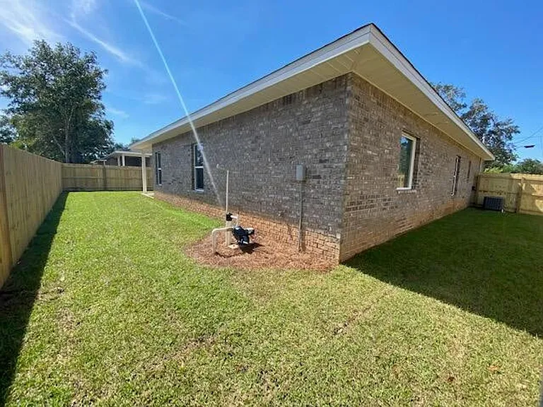 422 Little John Rd — Photo 40