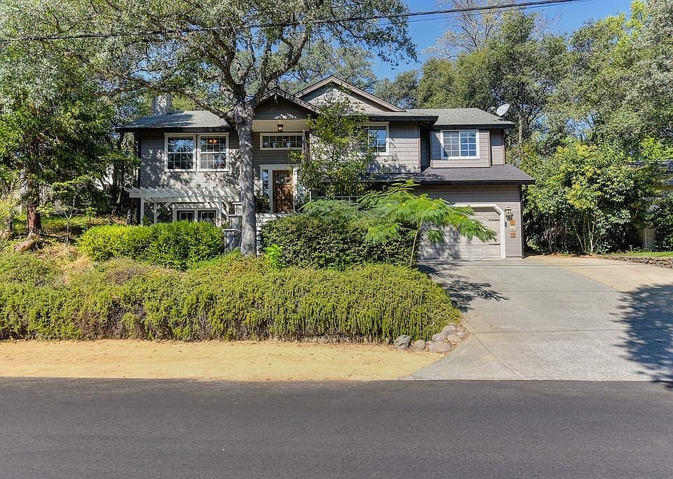 1st image of 360 Riverview Dr