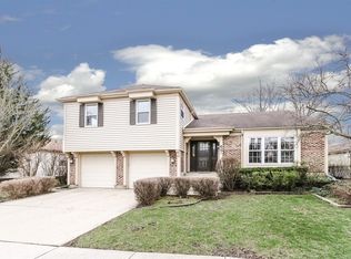 45 Wakefield Ln, Buffalo Grove, IL