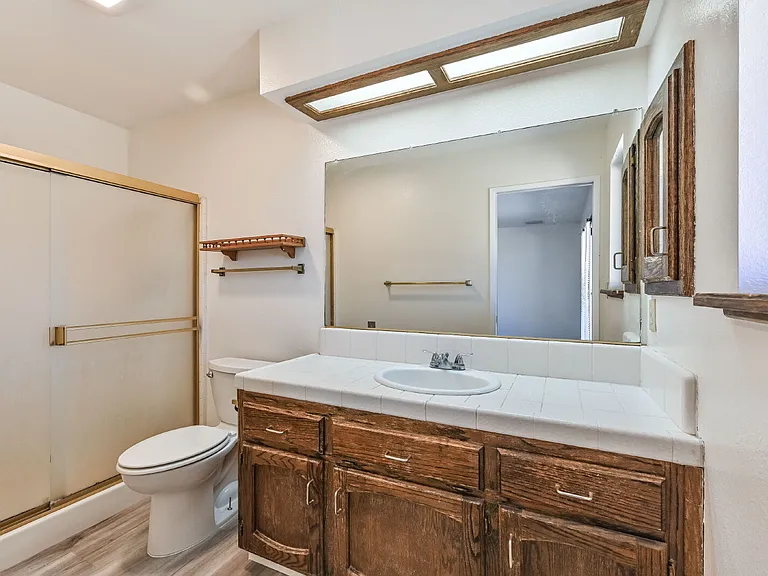 315 Reese St — Photo 31