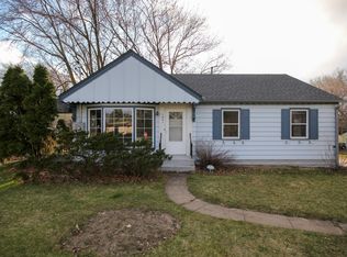 1821 Lexington Ave N, Roseville, MN 55113