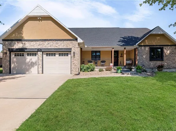 3401 N 154th St, Basehor, KS 66007