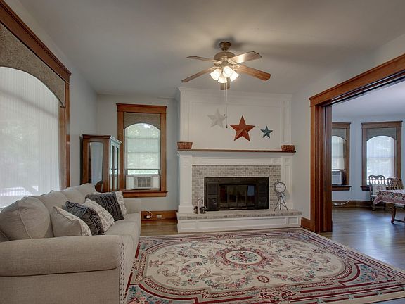 5th image of 1601 State St