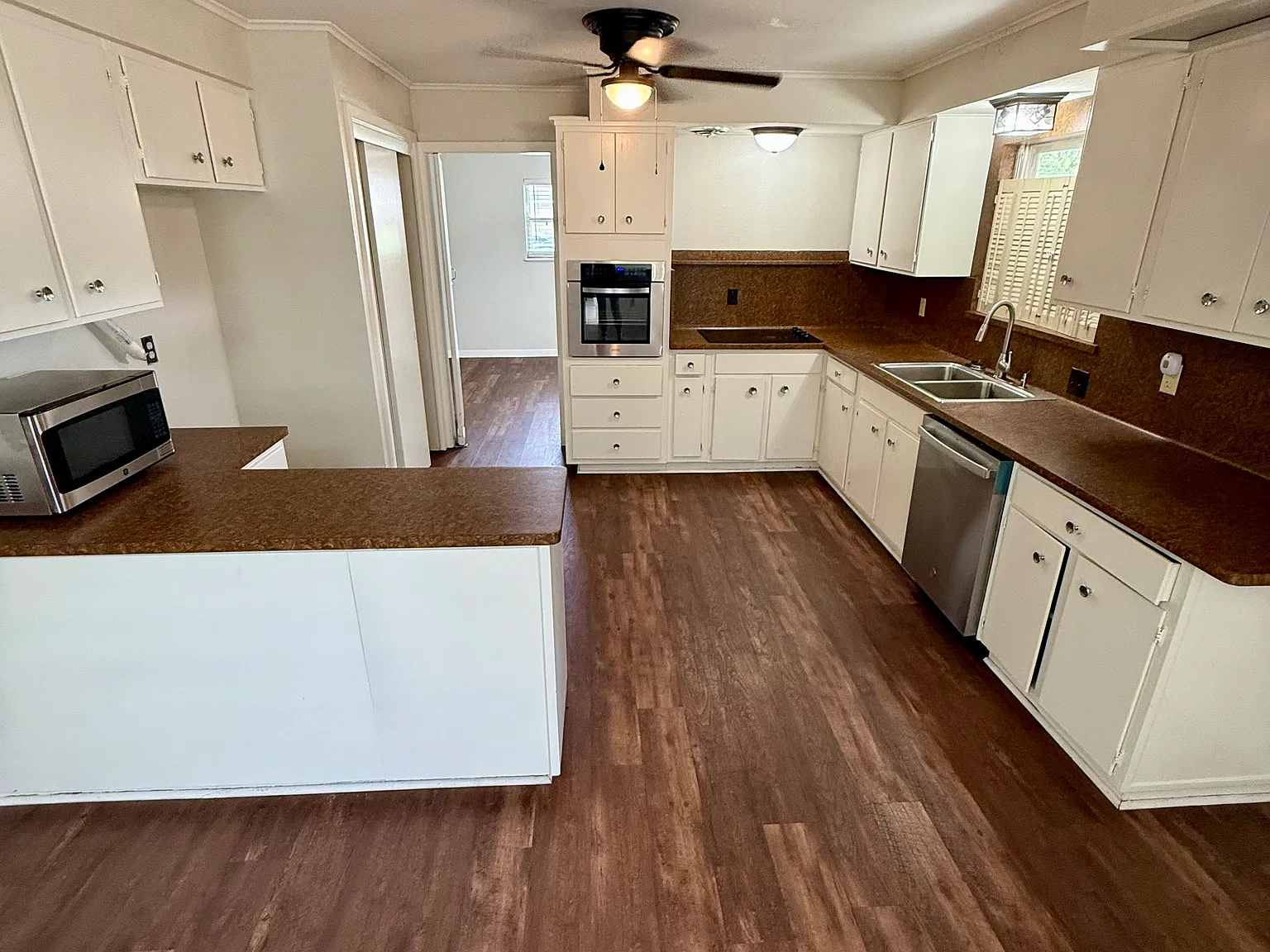 3 bed, 1834 sqft, $1,595 — Photo 3