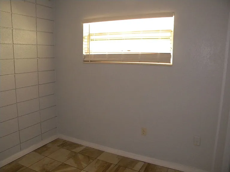 1031 Royal Palm Ave #3 — Photo 16