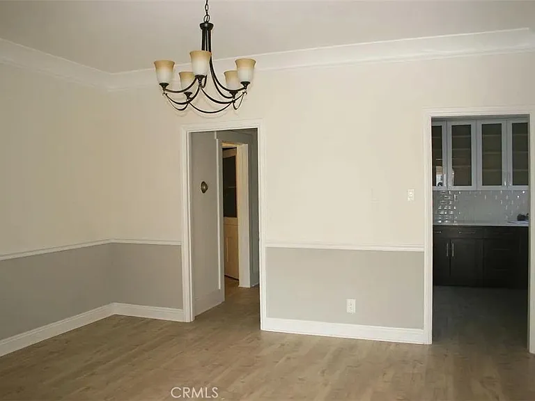 8001 Blackburn Ave #1/2 — Photo 9