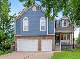 1201 SE 12th Cir, Lees Summit, MO 64081