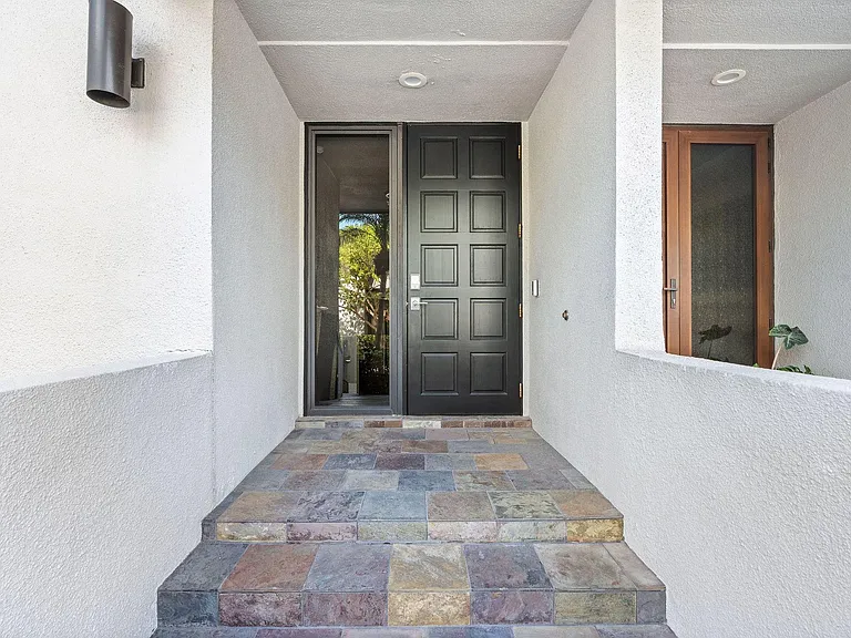 16 Portside Dr #16C — Photo 31