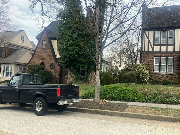 2nd image of 1341 Jonquil St NW