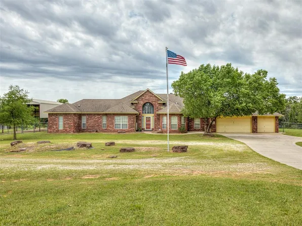 6209 Edendale Dr, Newalla, OK 74857