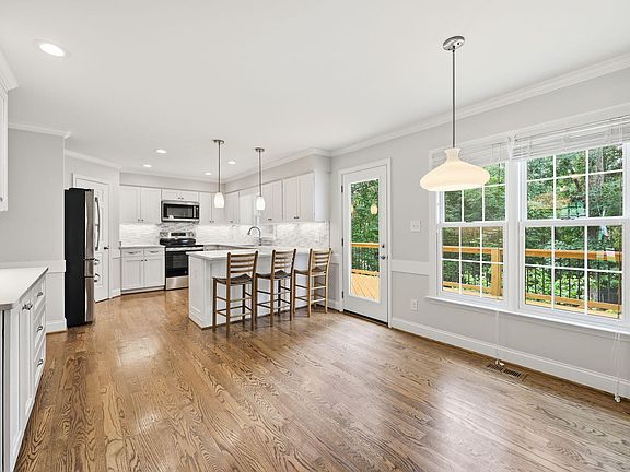 4th image of 112 Waterfall Ct