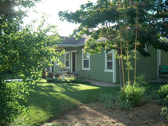 east view of front yard