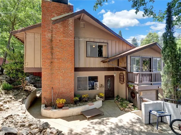 22595 Waters Dr, Crestline, CA 92325