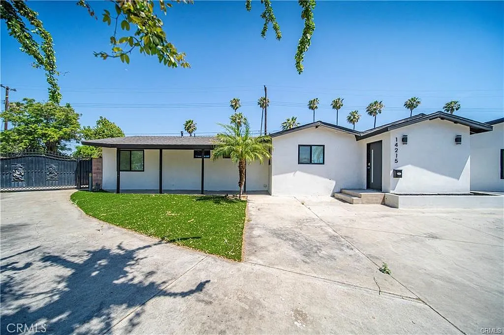 4 bed, 1714 sqft, $4,400 — Photo 3