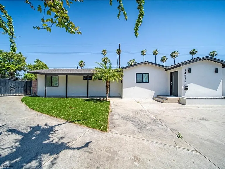14215 Ragus St — Photo 3