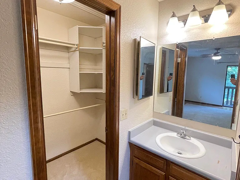 6210 Willow Ln — Photo 24