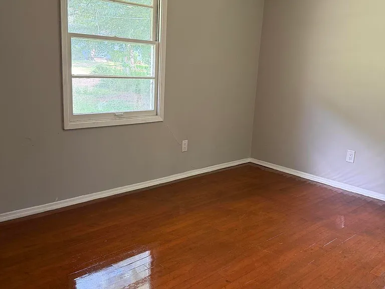 2745 Marydale Dr — Photo 7