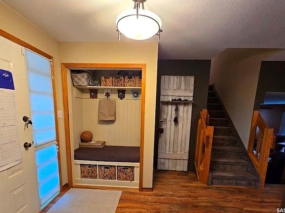 3rd image of 337 Matador DRIVE