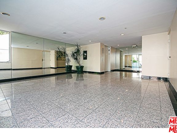 5th image of 811 S Lucerne Blvd APT 102