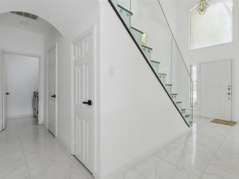 5001 Spicewood Dr — Photo 13