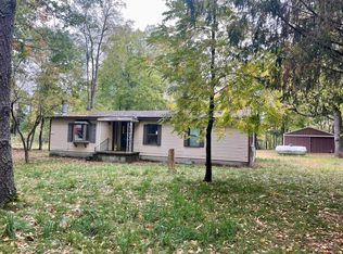 1077 Country Ln, Sears, MI 49679