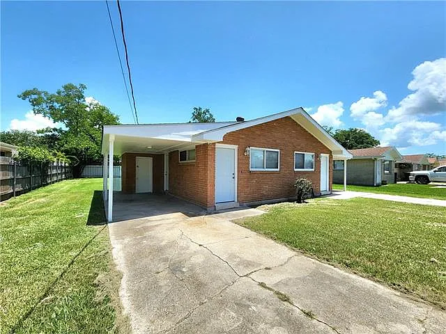 2 bed, 1.0 bath, 749 sqft, $1,400 — Photo 3