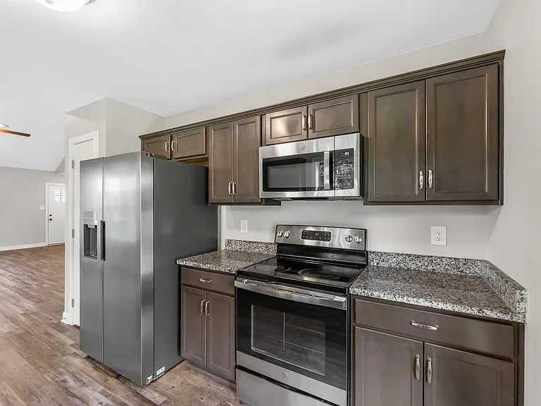 401 Irish Hills Dr — Photo 14