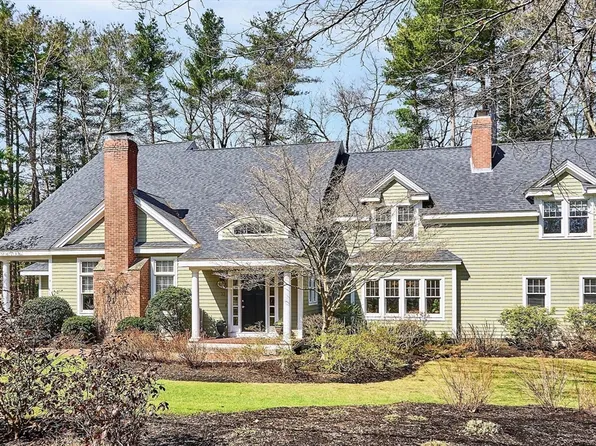 32 Wilson Rd, Concord, MA 01742