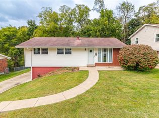 121 Black Hills Rd, Pittsburgh, PA 15239